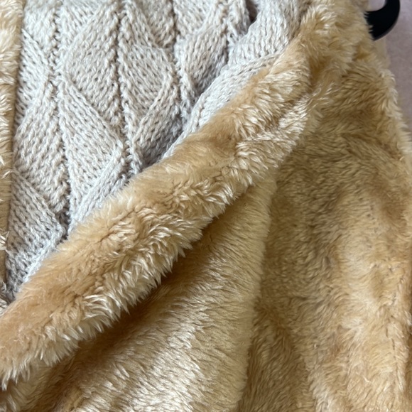 Women Infinity Scarf Knitted Faux Fur Beanie Hat 2Pcs! - Picture 5 of 7